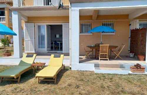Santa-Severa Apartment | Vue sur mer - Appartement Les Pins
