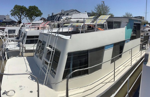 Port Clinton Boat Rental | Wake up ON the lake aboard Afternoon Delight