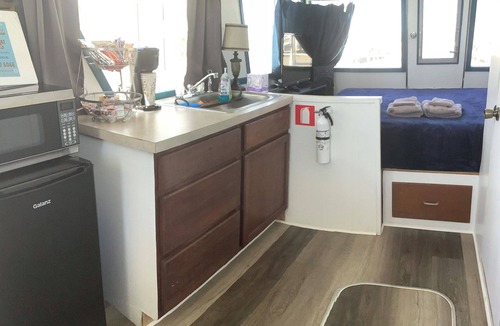 Port Clinton Boat Rental | Wake up ON the lake aboard Afternoon Delight