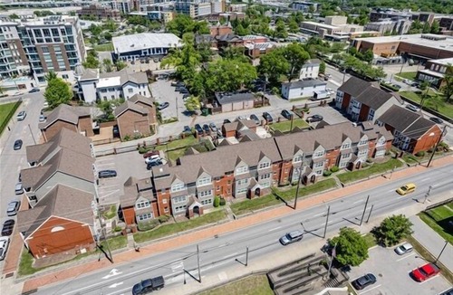 Rutledge Hill Condo | Walk 2 Broadway! Balcony! Free Parking!