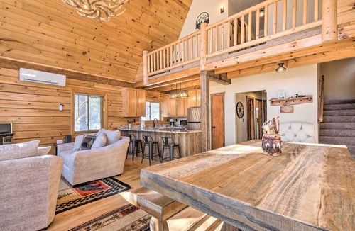 Duck Creek Village Cabin | Walk to Duck Creek Village: A-Frame Getaway!