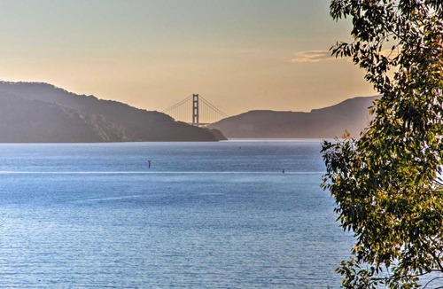 Point Richmond Apartment | Walk to Keller Beach: Waterfront Studio w/Hot Tub