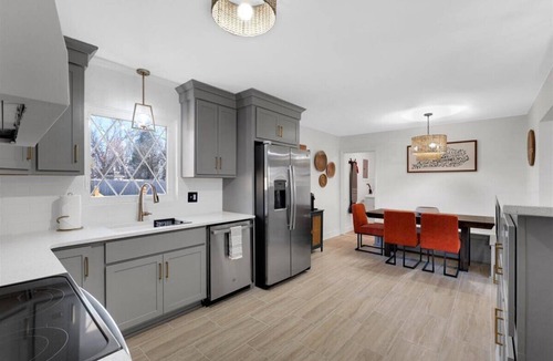 Fern Creek House | Walk to Restaurants | Sleeps a Crowd | Bourbon Trail Base
