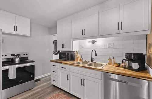 Grandview Heights House | Walk to Stadium & Campus -4BR with Game Room