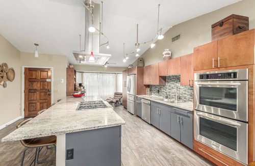 Glendale House | Walk to State Farm Stadium-Heated Pool Included-Family Friendly-Outdoor Spaces