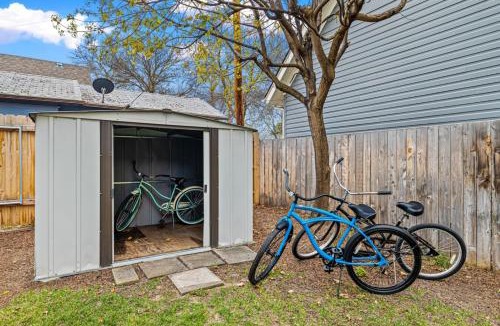 North End House | Walkable North End Home with Free Bikes