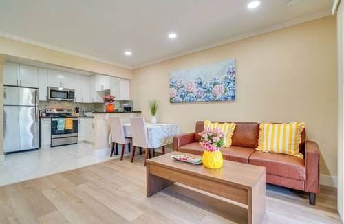 Pleasanton Condo | Walkable Pleasanton Condo Near Downtown w/Balcony