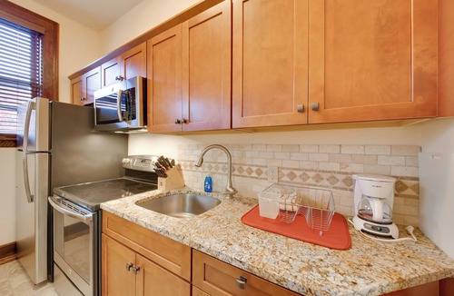 Wallace Apartment | Walkable Studio in the Heart of Dtwn Wallace!
