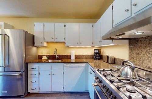 Warm Springs House | Wanderer Way Home - Cozy Alpine Gem, Minutes From Downtown & Pet Friendly