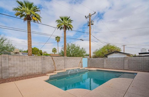 Western Villa Apartment | WanderJaunt - Aurora - 3BR - Old Town Scottsdale