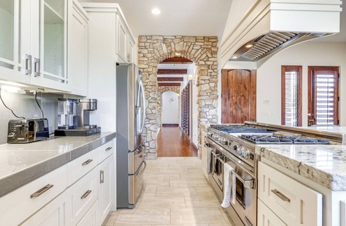 Green Springs Villa | Washington Villa 1 Mi to Golf: Great for Groups!