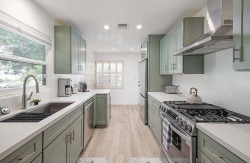 Sunset Cliffs House | Water & Downtown Views Close to beach Villa