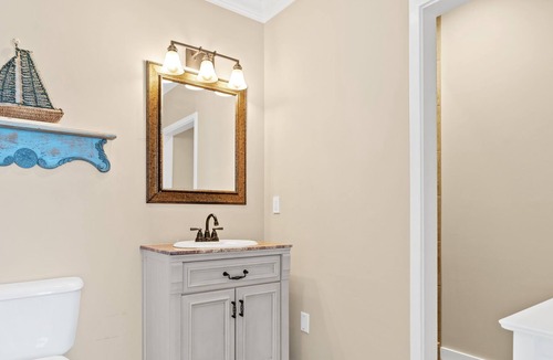 Southport Condo | Waterfront #3 King/Studio 1BR- Waterfront Downtown Southport- NO HIDDEN FEES!