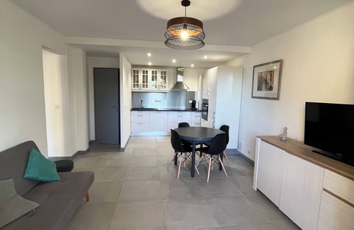 Tiuccia Apartment | WATERFRONT APARTMENT IN SOUTH CORSICA (1 MINUTE WALK FROM THE BEACH)