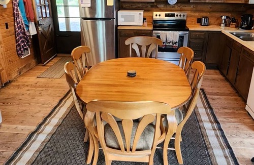 Troy Cabin | Waterfront Bull Lake Cabin 4BR with Stunning Views & Private Access