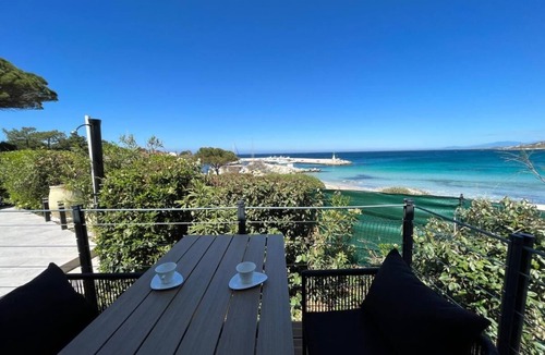 Marine de Saint Ambroggio House | Waterfront bungalow with direct access to the beach Marine di Sant'Ambroggio LUMIO