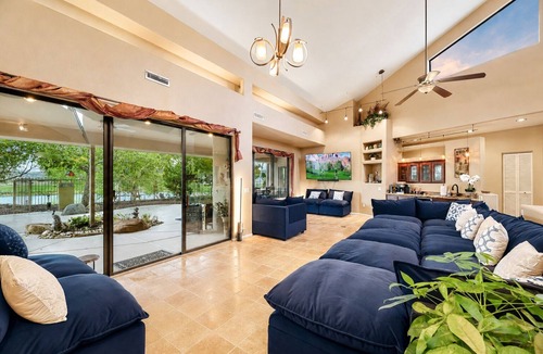 Prescott House | Waterfront Clubhouse at Antelope Hills