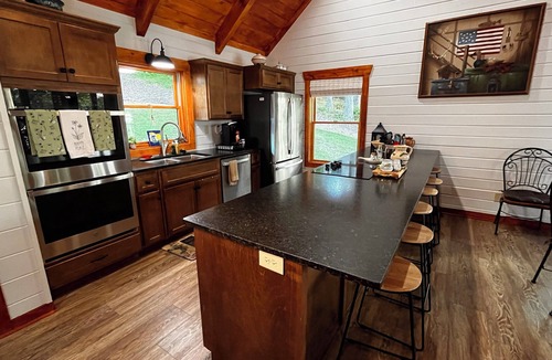 Leesville Cabin | Waterfront Cozy Log Cabin Lake House - The Sunset Cabin