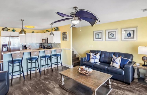 Put-in-Bay Condo | Waterfront Escape | 2 Lakeside Decks |Pool | C207
