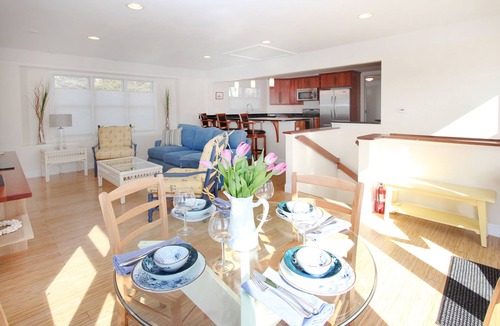 Tiverton House | Waterfront Home on the Sakonnet - Convenient to Newport