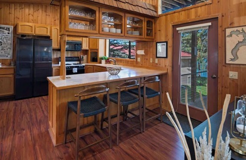 Hope House | Waterfront Home w AC, private dock in Hope, Idaho