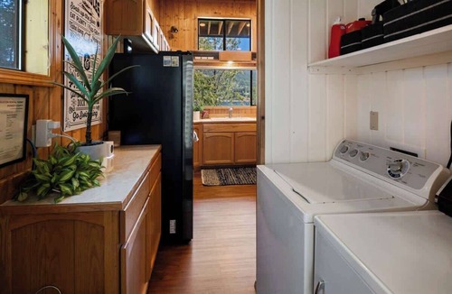 Hope House | Waterfront Home w AC, private dock in Hope, Idaho