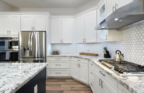 Fox Crossing House | Waterfront home w/FREE heated pool in charming Chandler