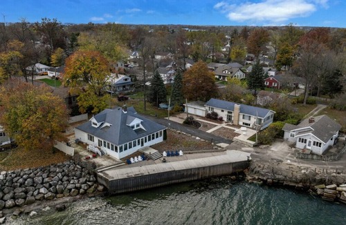 Huron House | Waterfront Lake House with stunning views of Lake Erie!