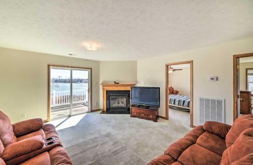 Mount Holly House | Waterfront Montross Home w/Private Boat Slip!