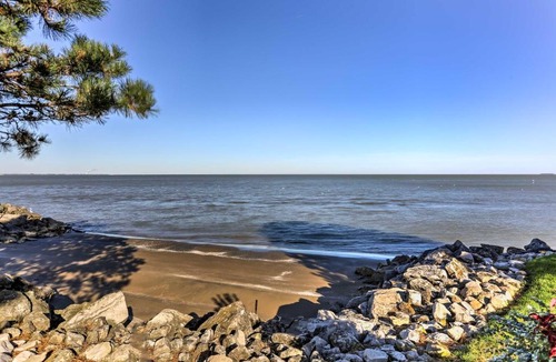 Port Clinton House | Waterfront Port Clinton Condo w/Pool Access!