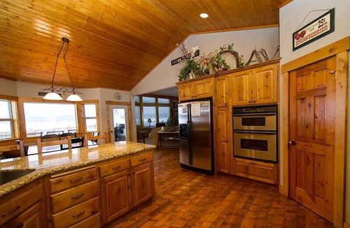 Island Park Cabin | Waterfront | Private Dock | Fire Pit | Hot Tub