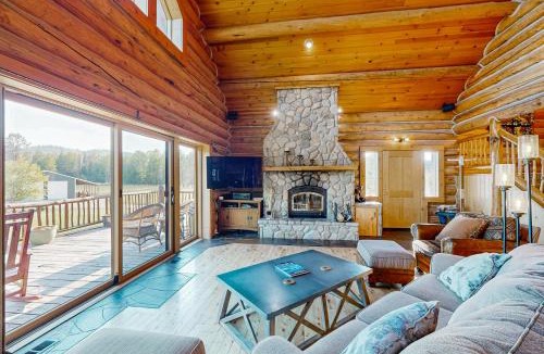 Sagle House | Waterfront Ranch on Pend Oreille
