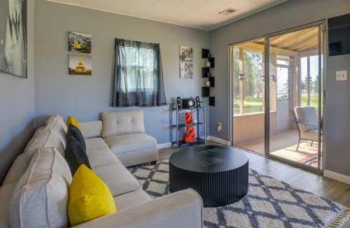 Rock Point House | Waterfront Rock Point Vacation Rental with Sunroom!