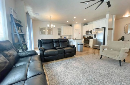 Sienna Hills Villa | Waterpark Retreat w/Lazy River, Pickleball Courts