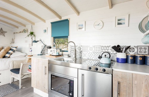 Netley Cottage | Watersedge Cabin - Luxury Cottages