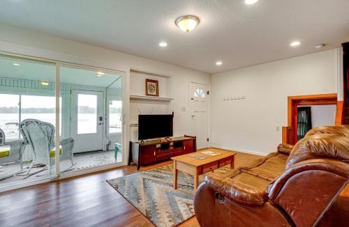 North Webster House | Webster Lake Home w/Patio ~ 3 Mi to Town!