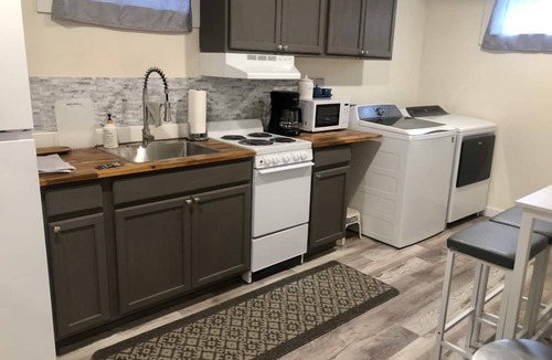 Rose Park Apartment | Welcome to Big Sky 3 - Midtown Guest Suite
