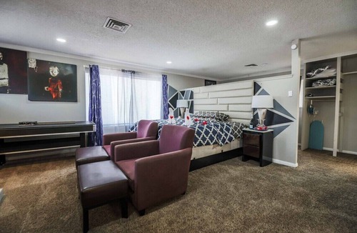 North Las Vegas Villa | Welcome to Fabulous Las Vegas! Located minutes away from the Las Vegas Strip