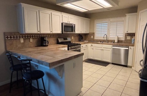 Fresno House | Welcome to the Delbert Den