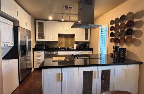 Bartlett Estates Condo | Well Appointed fully furnished 2BR, 2Bath, 1st floor, Guard-Gated, Biltmore area