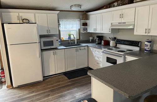 Put-in-Bay House | Well maintained house in Island Club just minutes from downtown PIB!