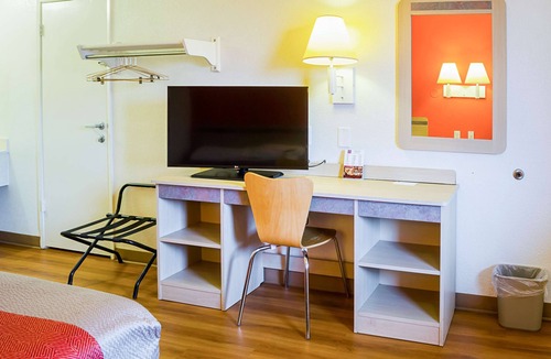 West Ashley Hotel | West Ashley Inn