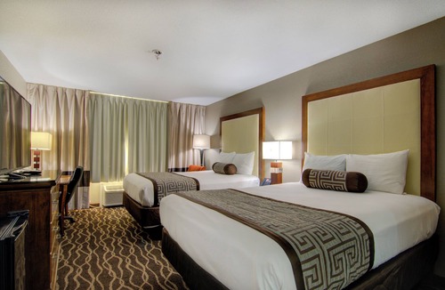 Centerville Hotel | Westbridge Inn & Suites