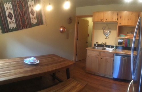 West Yellowstone House | Western themed Cabin in Quiet neighborhood - 1 mile to Yellowstone Park!