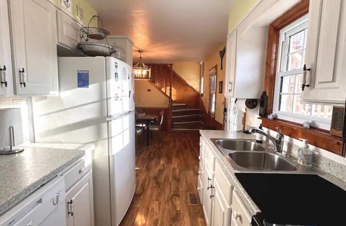 Whalehead Beach House | WhaleSound -Pool/Pet Friendly/0.2 mile to Beach