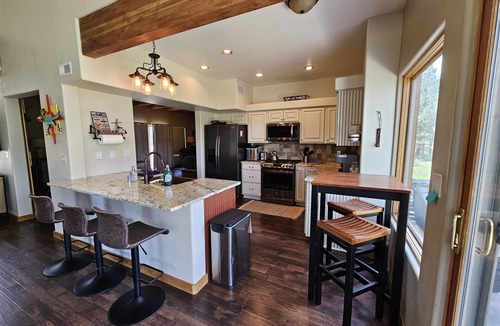 Angel Fire House | Wheeler Peak Views, Easy Access, Level Driveway, On Greenbelt, Pet Friendly