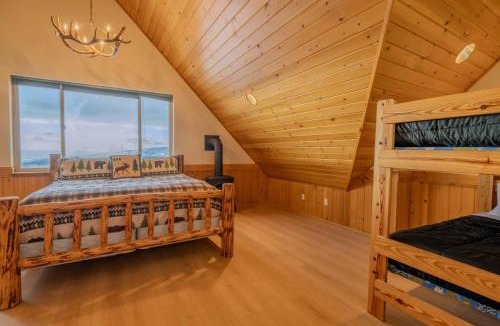 Newman Lake House | Where Luxury Touches the Sky Hilltop Dream