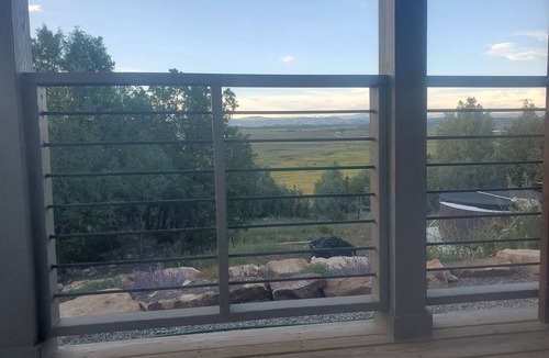 Ignacio Cabin | Where the Buffalo Roam. Private mountain views