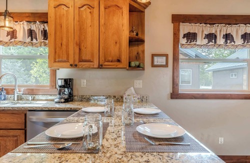 West Yellowstone Cabin | Whiskey Springs Cabin