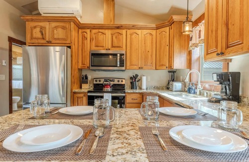 West Yellowstone Cabin | Whiskey Springs Cabin